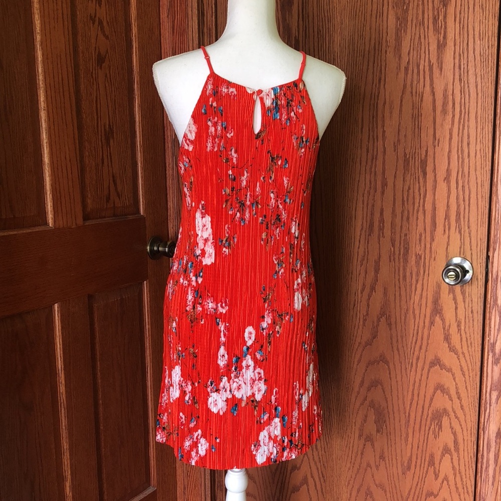 Collective Concepts Pleated Dress - Picture 15 of 16